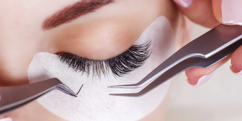 extensao de cilios 1024x512 - Extensão de Cilios: Tudo Que Você Precisa Saber para Olhos Deslumbrantes!